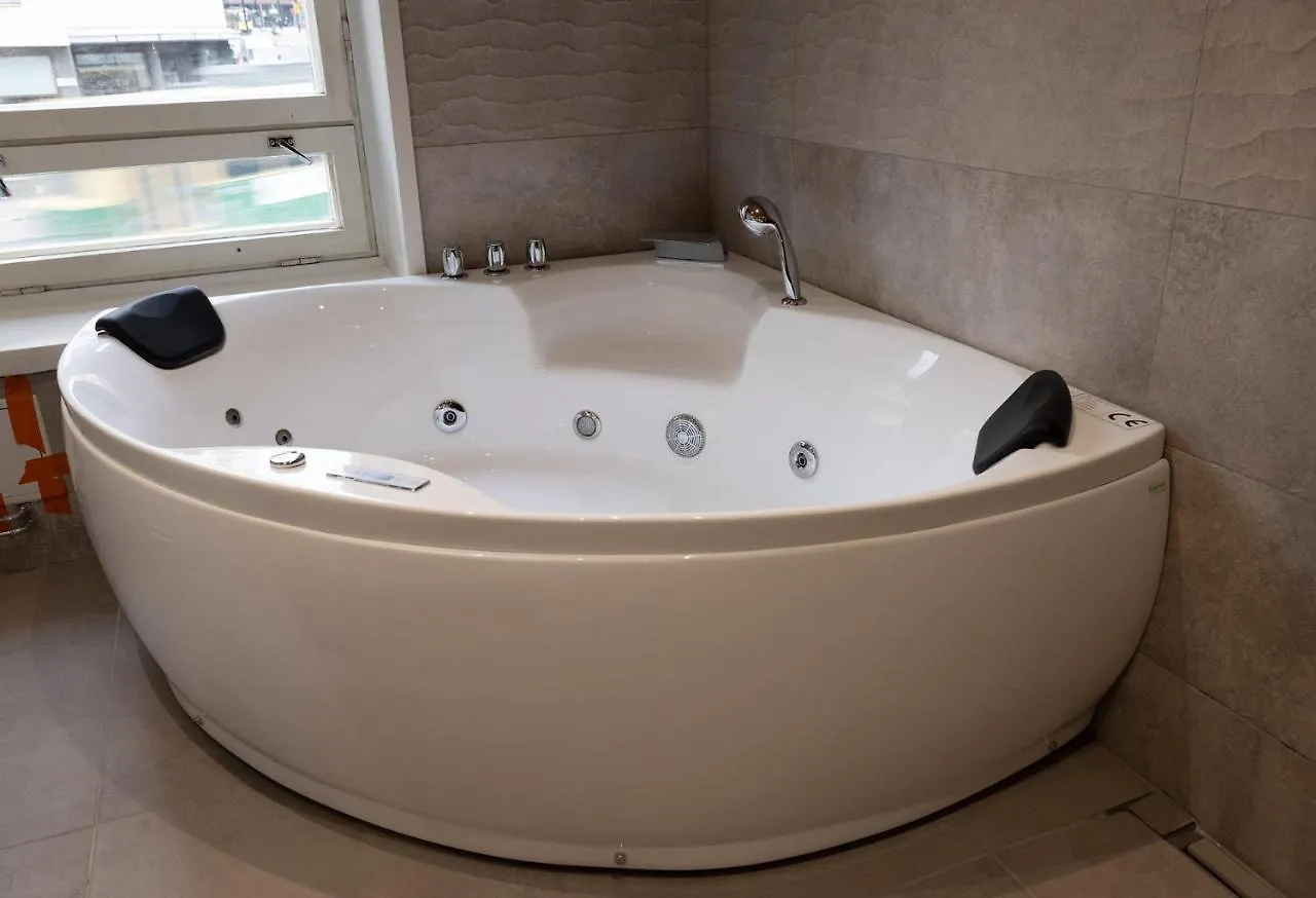 2Ndhomes Luxury 3 Bedroom Brand New 106 M2 Apartment With Spa In Helsinki Center